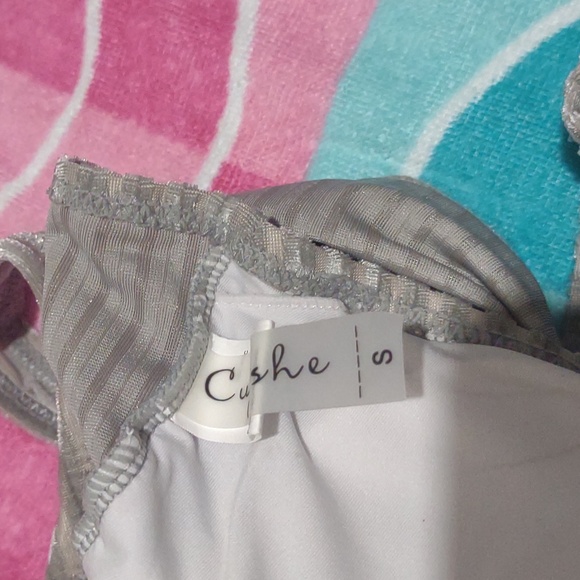 Bathing suit - Picture 3 of 3